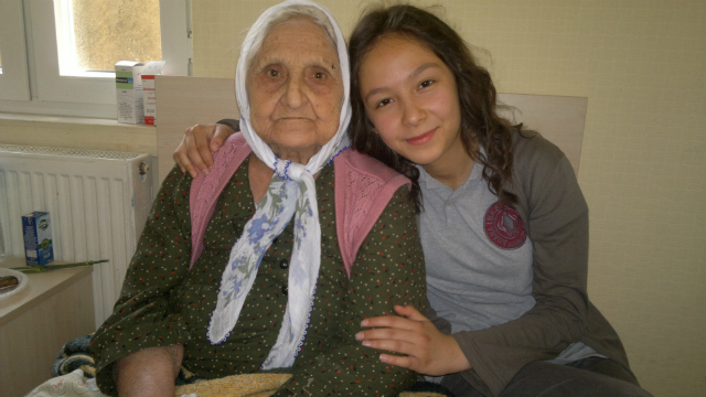 Bilinçli Gençler Derneği - Türkiye Bilinçli Gençlik Projesi - "HUZUREVİ ZİYARETİ" - Adana İmkb Anadolu Öğretmen Lisesi - ADANA