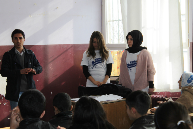 Bilinçli Gençler Derneği - Türkiye Bilinçli Gençlik Projesi - "MADDE BAĞIMLILIĞI VE ZARARLARI" - Dicle Üniversitesi Bilinçli Gençler Topluluğu - DİYARBAKIR