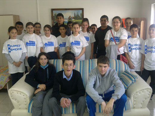 Bilinçli Gençler Derneği - Türkiye Bilinçli Gençlik Projesi - "HAYAT HERŞEYE RAĞMEN GÜZEL" - Engin Hayri Özmeriç İlköğretim Okulu - İZMİR