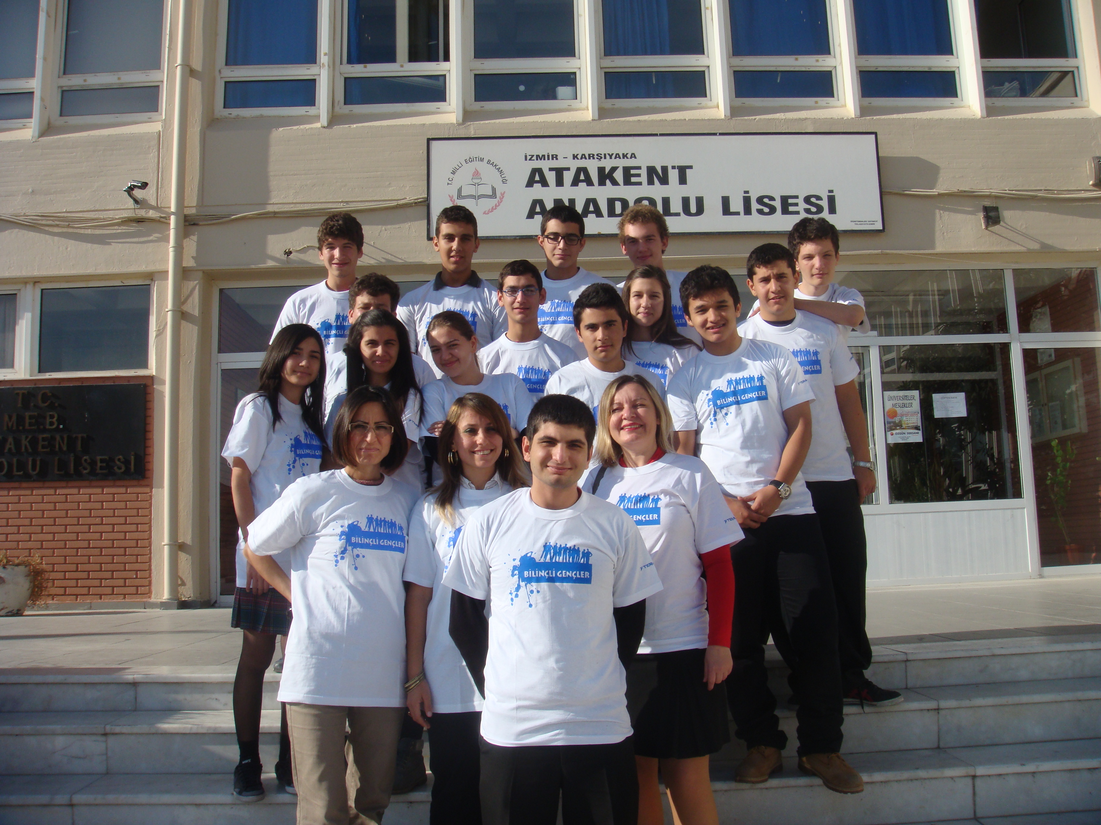 Bilinçli Gençler Derneği - Türkiye Bilinçli Gençlik Projesi - "ÇÖPTEN RAFA" - Atakent Anadolu Lisesi - İZMİR