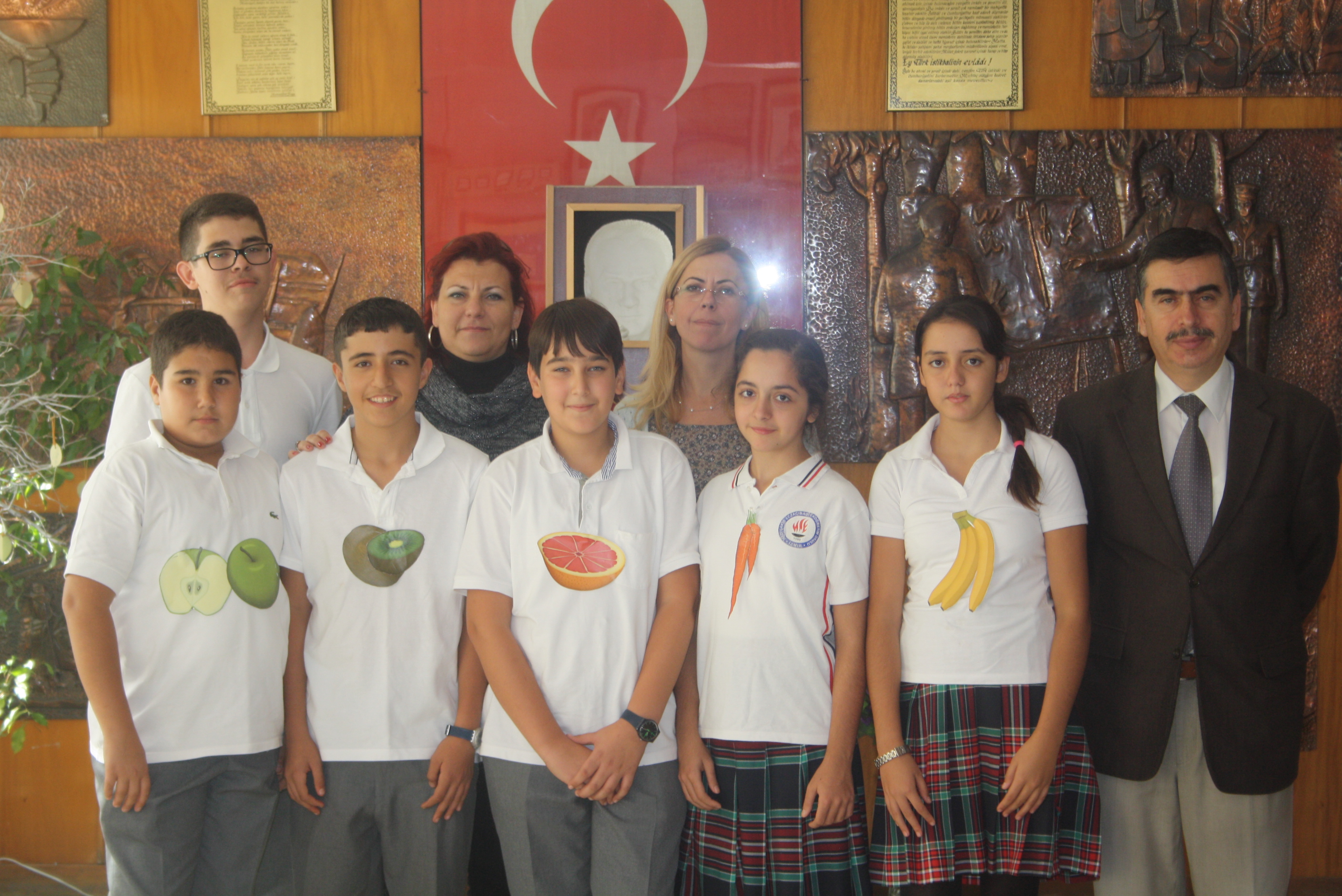 Bilinçli Gençler Derneği - Türkiye Bilinçli Gençlik Projesi - "SAĞLIK İÇİN EL ELE" - Hacı Şakir Eczacıbaşı İlköğretim Okulu - İZMİR