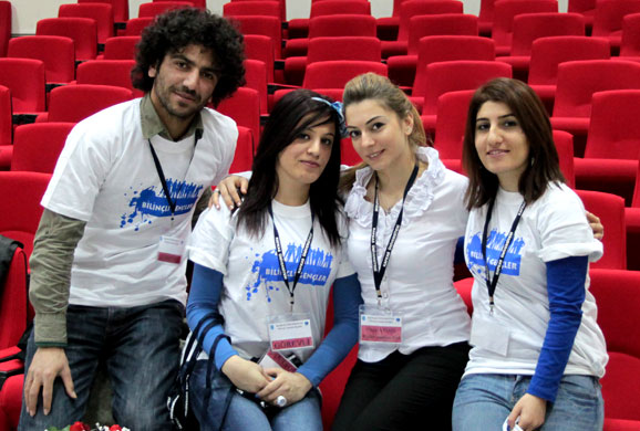 Bilinçli Gençler Derneği - Türkiye Bilinçli Gençlik Projesi - "KADIN HAKLARI - KADININ SOSYAL ÇEVREDE KONUMU VE ÖTELENMİŞLİK DURUMLARINA ÇÖZÜM ARAYIŞLARI (PANEL)" - Kafkas Üniversitesi Bilinçli Gençler Topluluğu - KARS