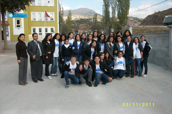 Bilinçli Gençler Derneği - Türkiye Bilinçli Gençlik Projesi - "GELİN YARDIMA KOŞALIM" - Fen Lisesi - BURDUR