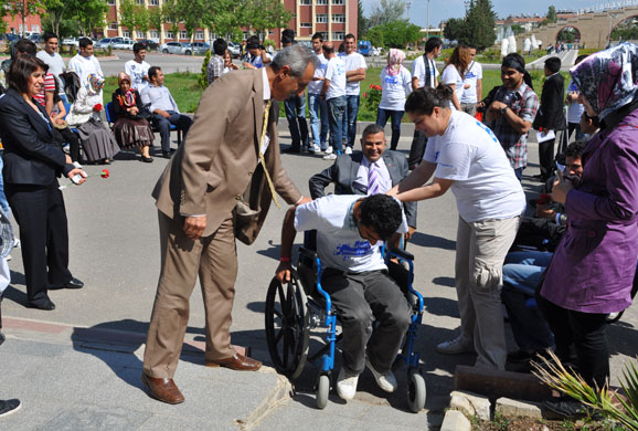 Bilinçli Gençler Derneği - Türkiye Bilinçli Gençlik Projesi - "EMPATİ GÜNLERİ" - Adıyaman Üniversitesi Bilinçli Gençler Topluluğu - ADIYAMAN