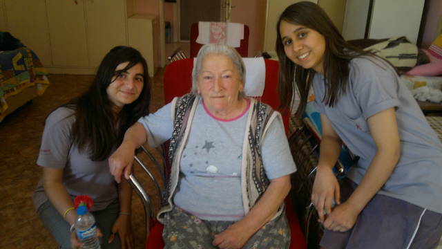 Bilinçli Gençler Derneği - Türkiye Bilinçli Gençlik Projesi - "HUZUREVİ ZİYARETİ" - Adana İmkb Anadolu Öğretmen Lisesi - ADANA