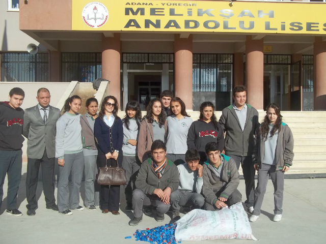 Bilinçli Gençler Derneği - Türkiye Bilinçli Gençlik Projesi - "MAVİ KAPAK KAMPANYASI" - Melikşah Anadolu Lisesi - ADANA