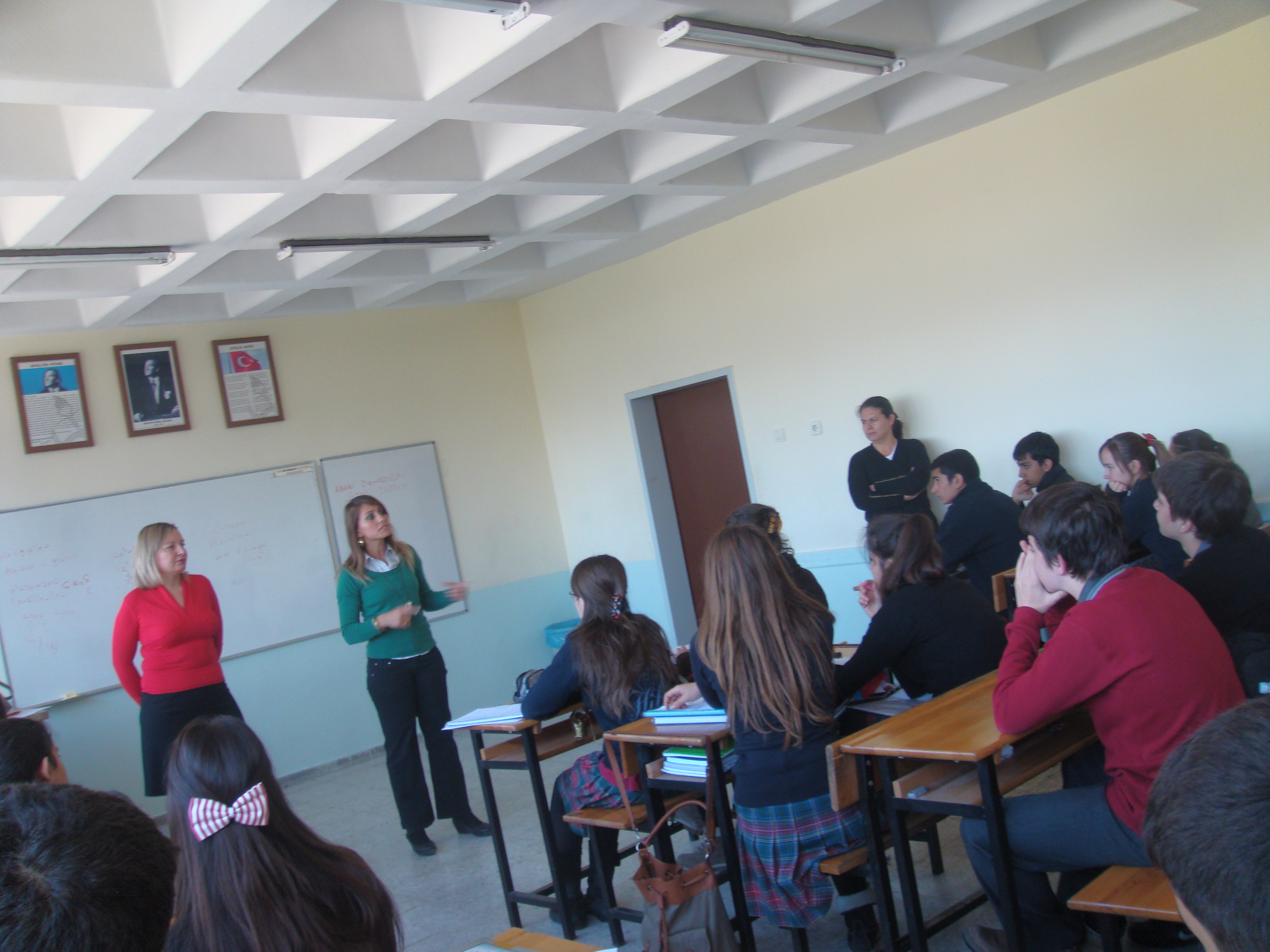 Bilinçli Gençler Derneği - Türkiye Bilinçli Gençlik Projesi - "ÇÖPTEN RAFA" - Atakent Anadolu Lisesi - İZMİR