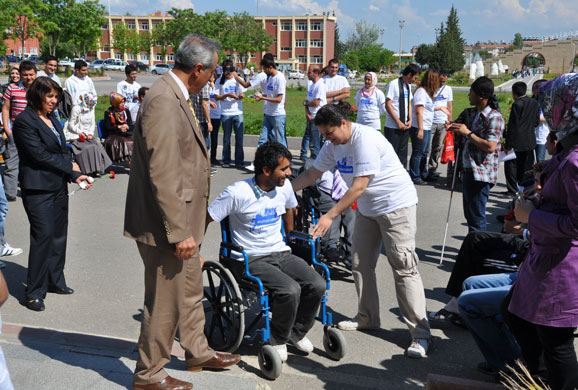 Bilinçli Gençler Derneği - Türkiye Bilinçli Gençlik Projesi - "EMPATİ GÜNLERİ" - Adıyaman Üniversitesi Bilinçli Gençler Topluluğu - ADIYAMAN