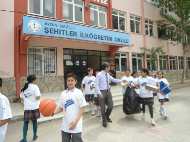 Bilinçli Gençler Derneği - Türkiye Bilinçli Gençlik Projesi - "YALNIZ DEĞİLSİNİZ" - Nazilli Şehitler İlköğretim Okulu - AYDIN