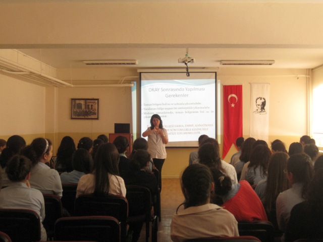 Bilinçli Gençler Derneği - Türkiye Bilinçli Gençlik Projesi - "MESLEĞİMİZDE BİLİNÇLENİYORUZ" - Bakırköy 70. Yıl Anadolu Sağlık Meslek Lisesi - İSTANBUL