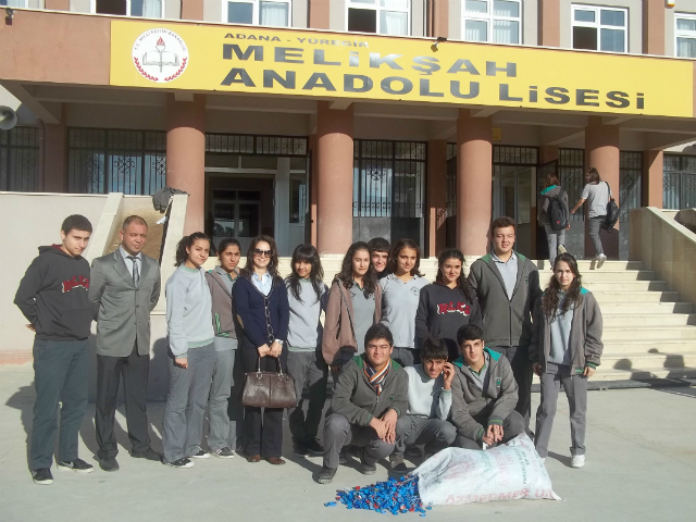 Bilinçli Gençler Derneği - Türkiye Bilinçli Gençlik Projesi - "MAVİ KAPAK KAMPANYASI" - Melikşah Anadolu Lisesi - ADANA