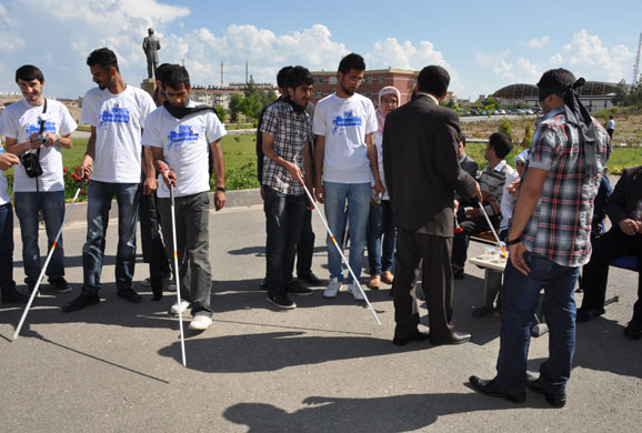 Bilinçli Gençler Derneği - Türkiye Bilinçli Gençlik Projesi - "EMPATİ GÜNLERİ" - Adıyaman Üniversitesi Bilinçli Gençler Topluluğu - ADIYAMAN