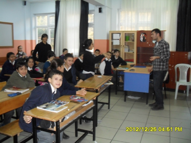 Bilinçli Gençler Derneği - Türkiye Bilinçli Gençlik Projesi - "MİNİKLER ÜNİVERSİTELİLERLE BULUŞUYOR!" - Gültepe İlkokulu - İSTANBUL