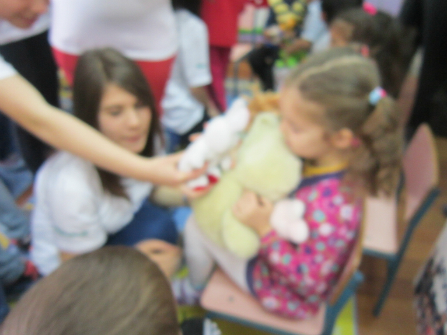 Bilinçli Gençler Derneği - Türkiye Bilinçli Gençlik Projesi - "ÇOCUKLAR SEVİNSİN DİYE" - Nazilli Anadolu Sağlık Meslek Lisesi - AYDIN