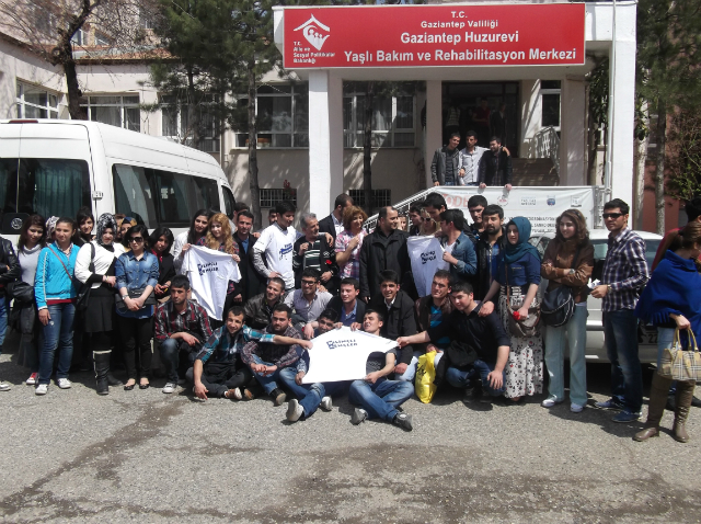 Bilinçli Gençler Derneği - Türkiye Bilinçli Gençlik Projesi - "GAZİANTEP HUZUR EVİ ZİYARETİ" - Kilis 7 Aralık Üniversitesi Bilinçli Gençler Topluluğu - GAZİANTEP