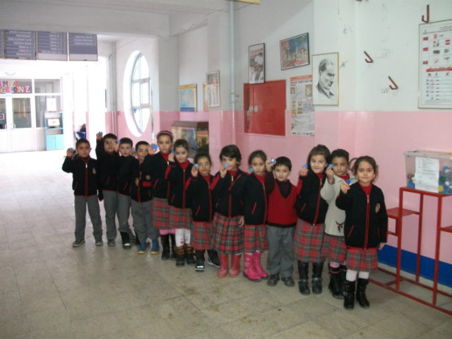 Bilinçli Gençler Derneği - Türkiye Bilinçli Gençlik Projesi - "YARDIM ELİ" - Yeşilova Merkez İlköğretim Okulu - BURDUR