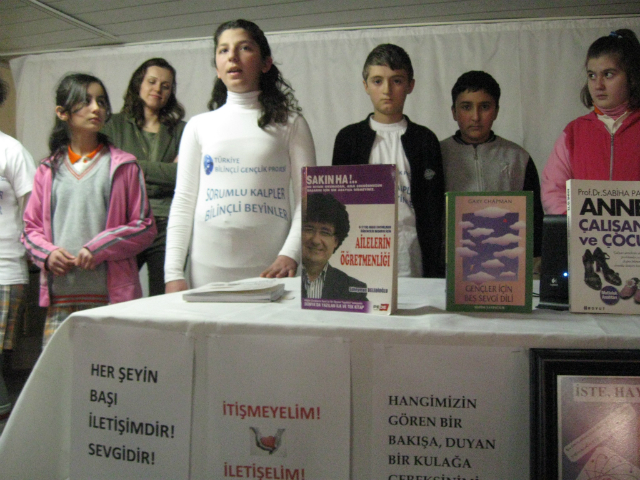 Bilinçli Gençler Derneği - Türkiye Bilinçli Gençlik Projesi - "SORUMLU KALPLER BİLİNÇLİ BEYİNLER" - Zehra Hoca Hanım İlköğretim Okulu - İZMİR