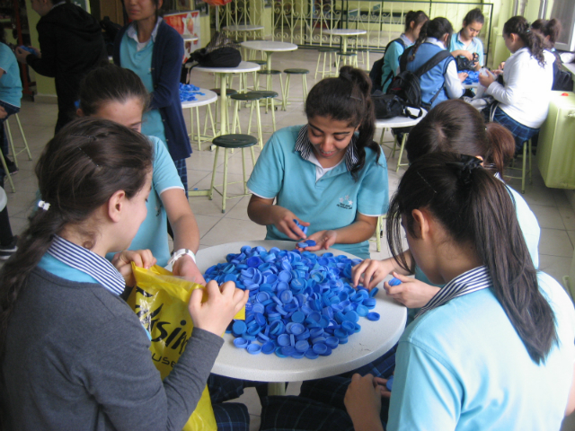 Bilinçli Gençler Derneği - Türkiye Bilinçli Gençlik Projesi - "KARDEŞLERİMİZ İÇİN ELELE" - Kilis Anadolu Lisesi - KİLİS