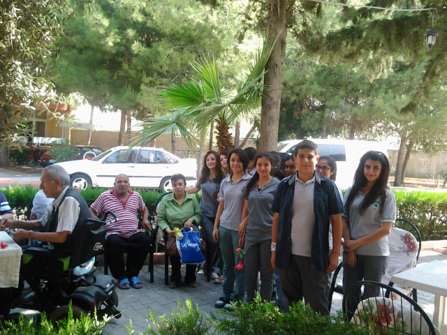 Bilinçli Gençler Derneği - Türkiye Bilinçli Gençlik Projesi - "HUZUREVİ SAKİNLERİ İLE GENÇLERİN BULUŞMASI" - Melikşah Anadolu Lisesi - ADANA